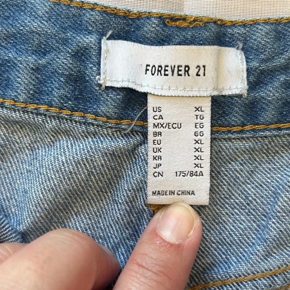 Forever 21 Denim Shorts Women XL Blue Side Stripe Snap Button Raw Hem High Rise